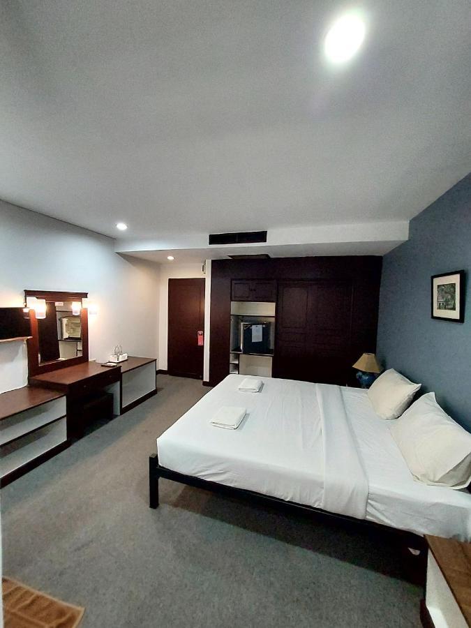 Traveller Inn Hotel Чиангмай Экстерьер фото