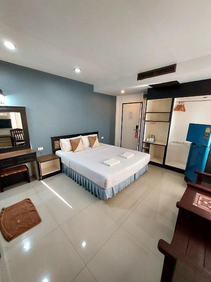 Traveller Inn Hotel Чиангмай Экстерьер фото