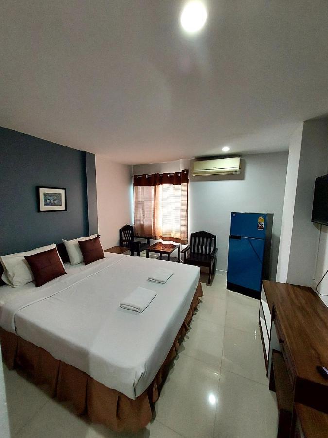 Traveller Inn Hotel Чиангмай Экстерьер фото