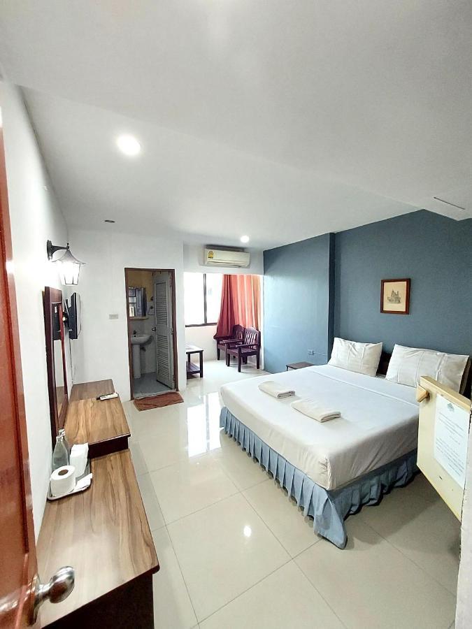Traveller Inn Hotel Чиангмай Экстерьер фото