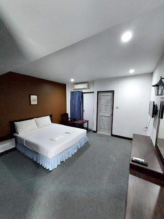 Traveller Inn Hotel Чиангмай Экстерьер фото