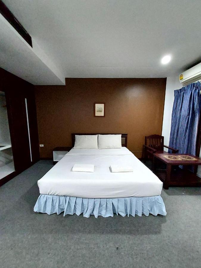 Traveller Inn Hotel Чиангмай Экстерьер фото