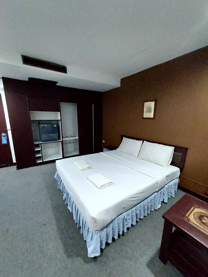 Traveller Inn Hotel Чиангмай Экстерьер фото