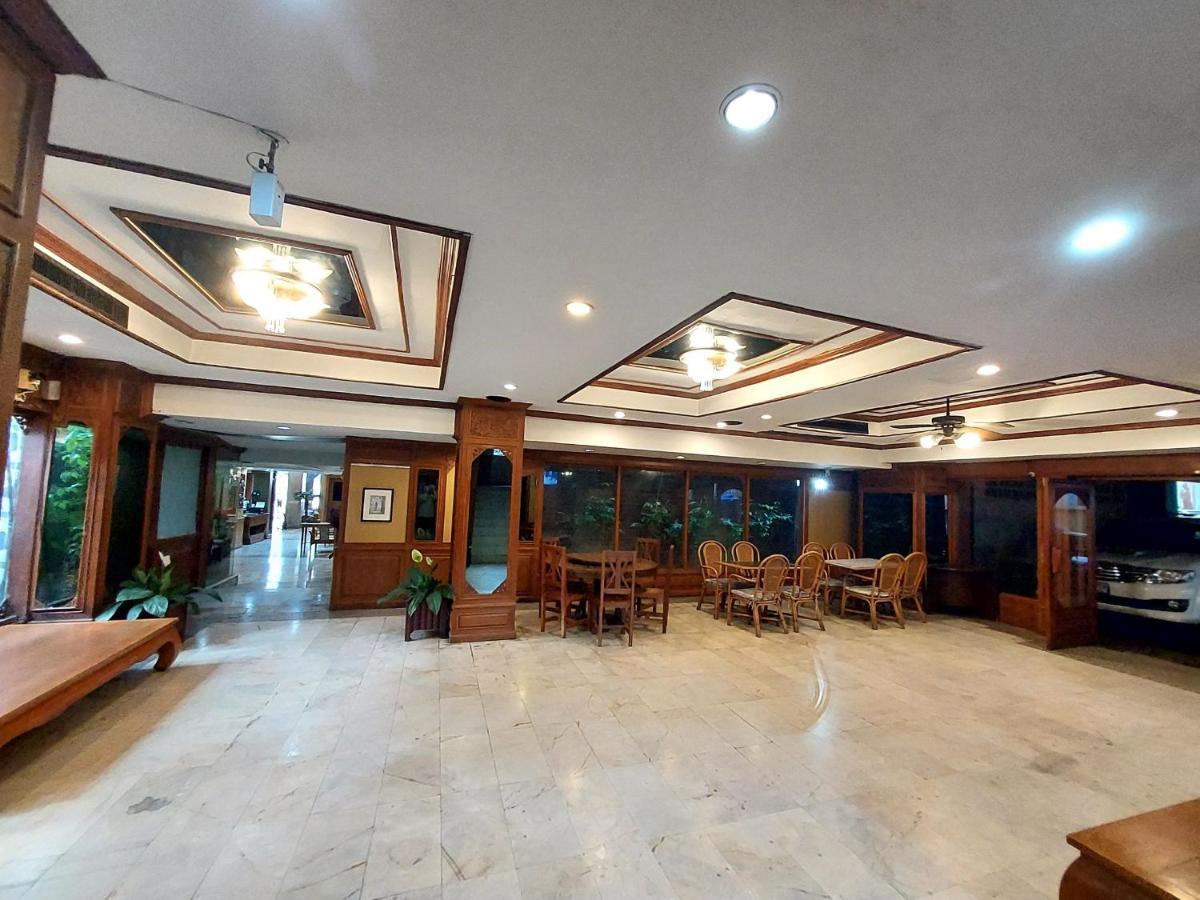 Traveller Inn Hotel Чиангмай Экстерьер фото