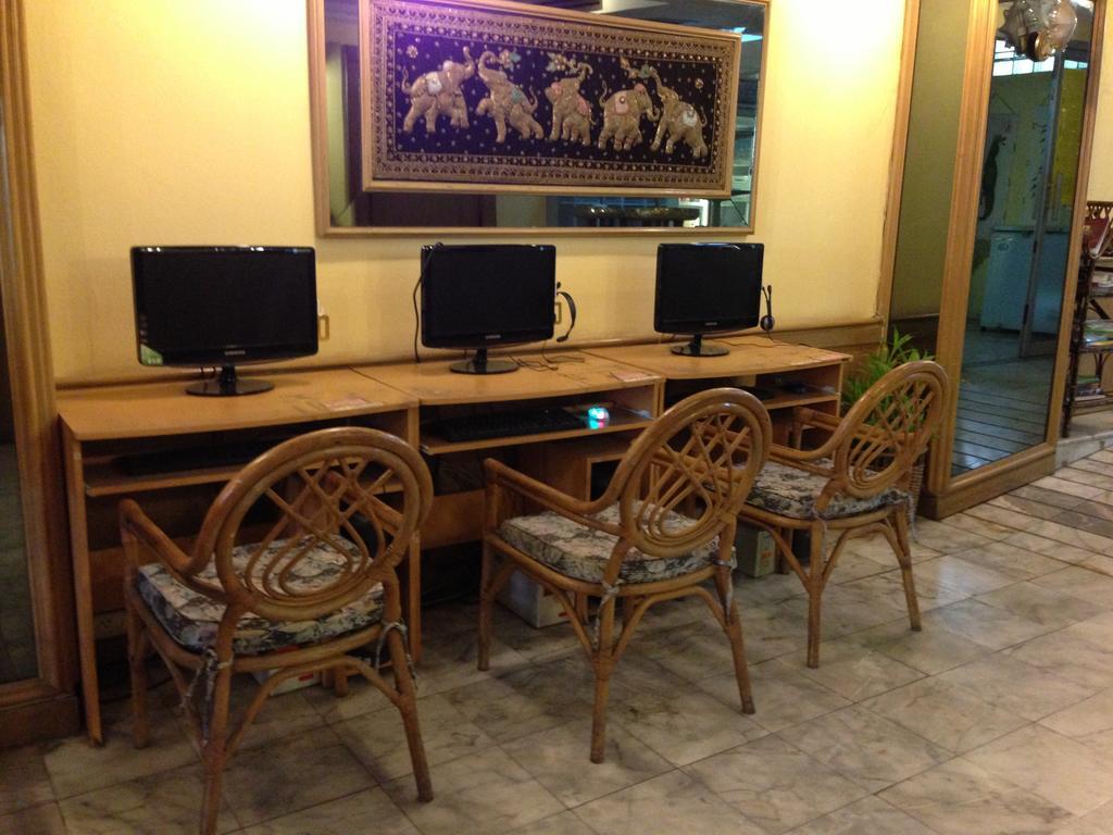 Traveller Inn Hotel Чиангмай Экстерьер фото