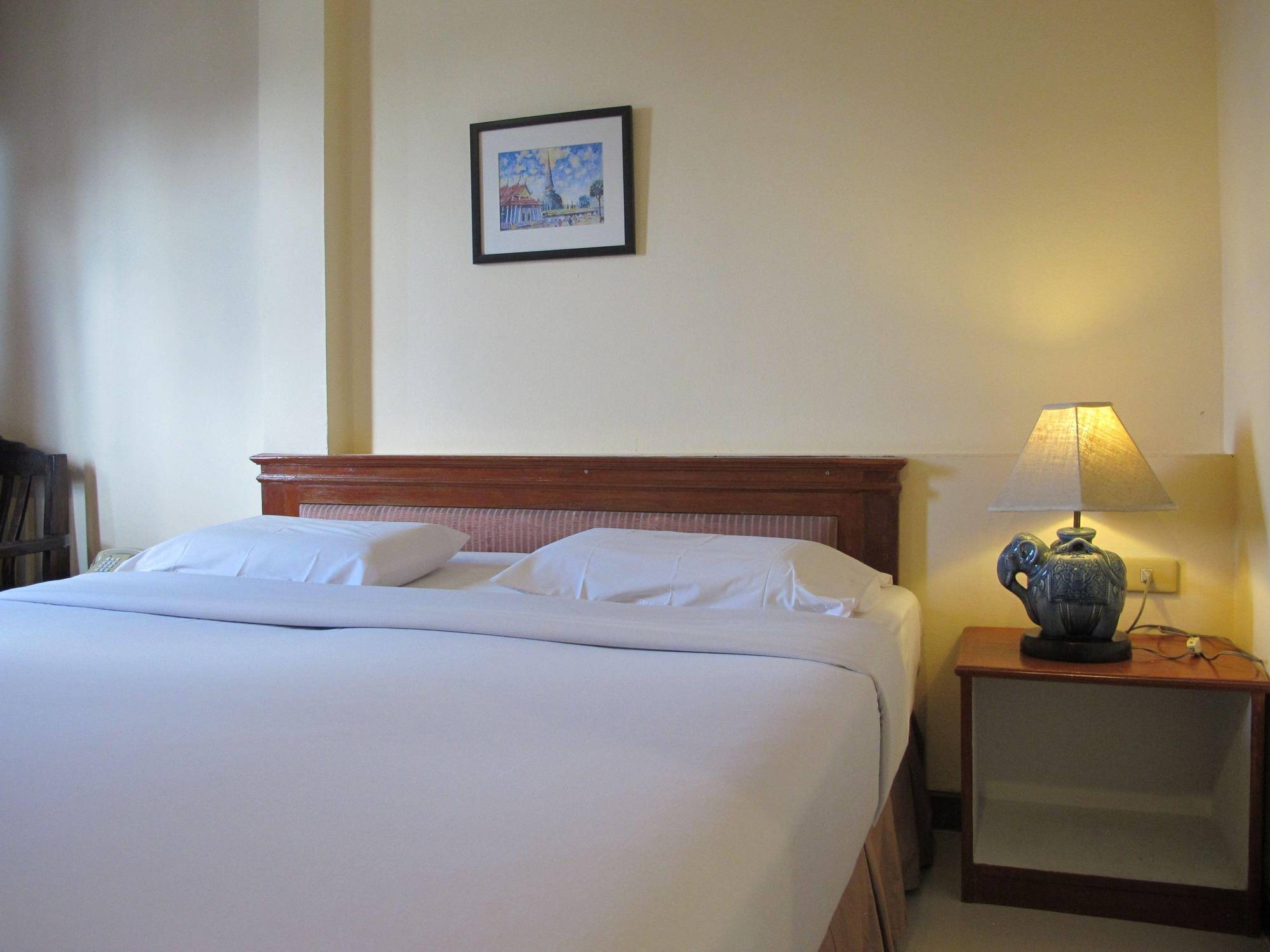 Traveller Inn Hotel Чиангмай Экстерьер фото